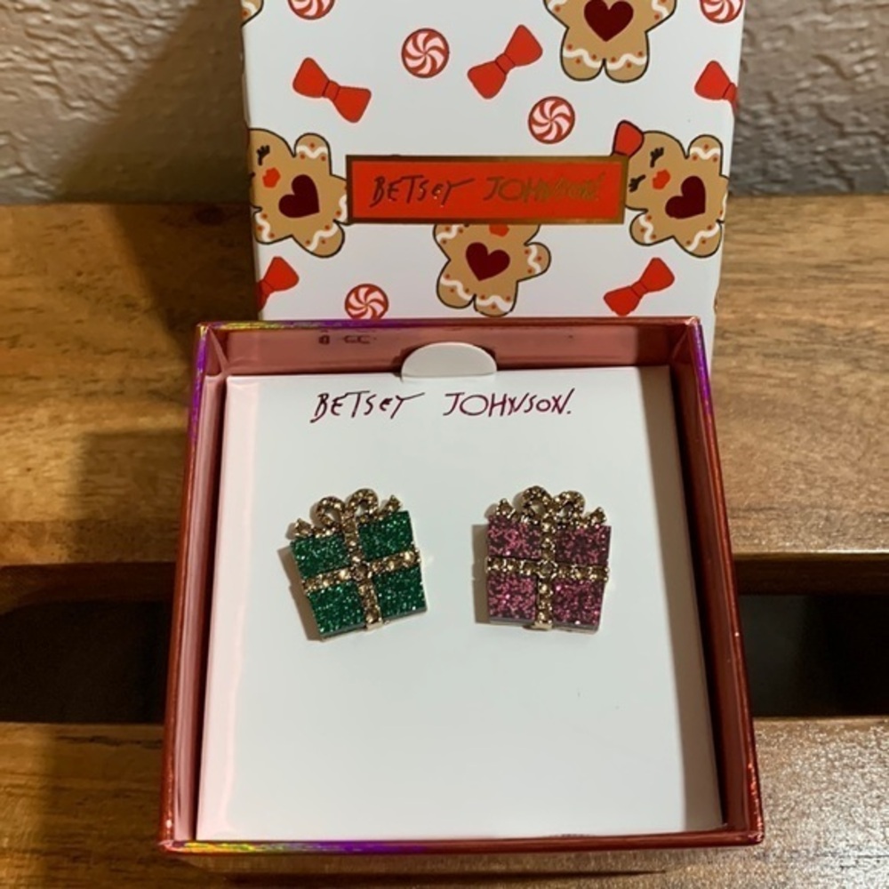 Betsey Johnson Present Stud Earrings